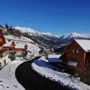 https://hameau-pra-roustan-by-godille.fr-provencehotel.com